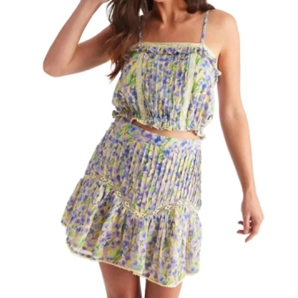 Allison‎ New York top + matching skirt set